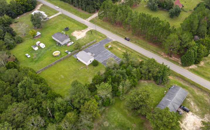 Pictures of Retail, Office property located at 131 Lakeview Church Rd, Cochran, GA 31014 for lease - image #1