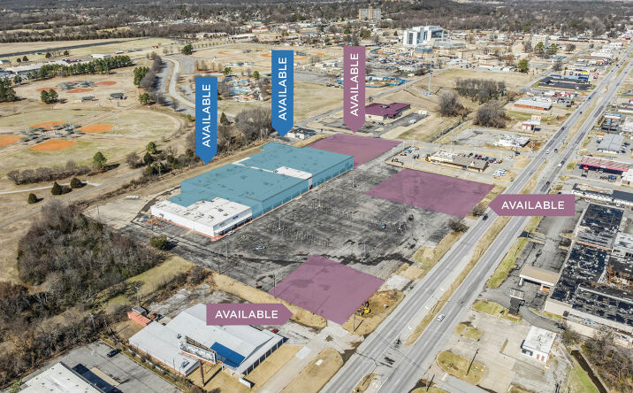 Pictures of Retail property located at 715 S 32nd St, Muskogee, OK 74401 for lease - image #1
