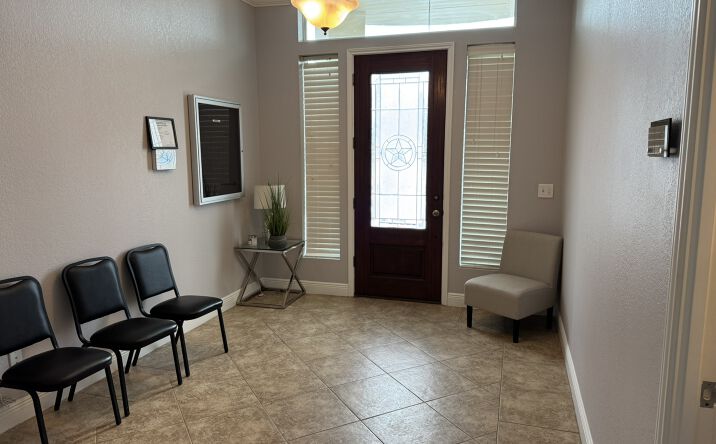 Pictures of Office property located at 15303 Huebner Rd, San Antonio, TX 78248 for lease - image #1