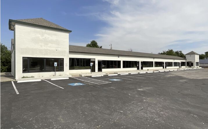 Pictures of Retail property located at 1911 S Sunnylane Rd, Del City, OK 73115 for lease - image #1