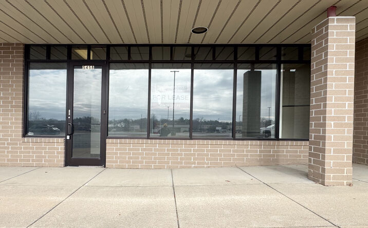 Pictures of Retail, Office, Restaurant property located at 5416 E State St, Rockford, IL 61108 for lease - image #1
