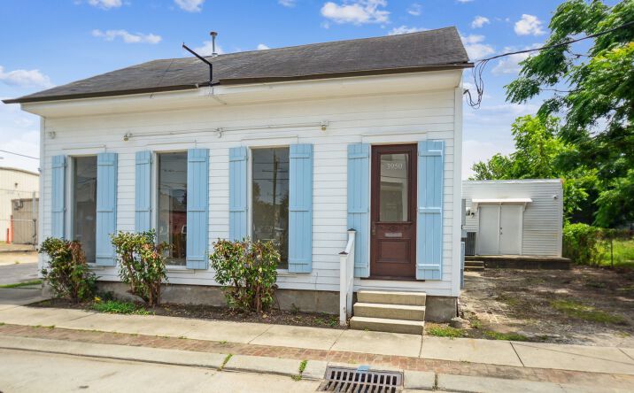 Pictures of Office, Retail, Restaurant property located at 3950 Tchoupitoulas St, New Orleans, LA 70115 for lease - image #1