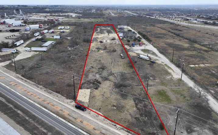 Pictures of Land property located at 12420 I-10, Converse, TX 78109 for lease - image #1