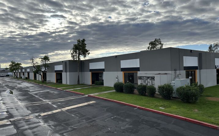 Pictures of Industrial property located at 2127 S Priest Dr, Tempe, AZ 85282 for lease - image #1