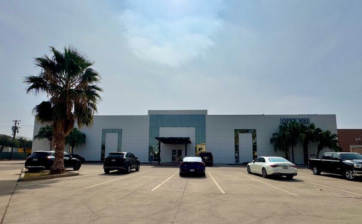 Pictures of Retail, Office property located at 209 W Village Blvd, Laredo, TX 78041 for lease - image #1