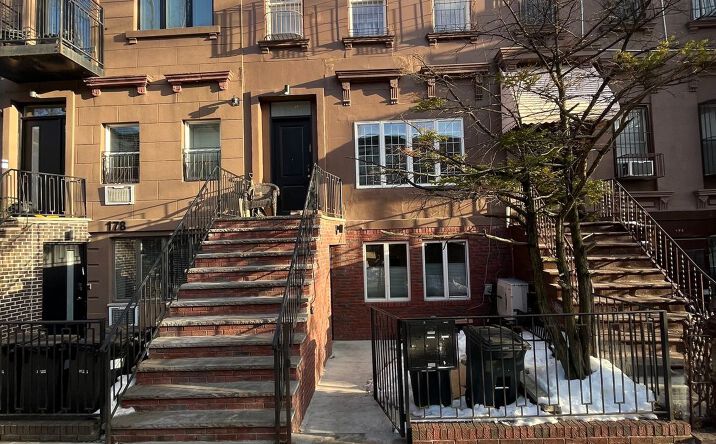 Pictures of Office property located at 176 Rutledge St, New York, NY 11211 for lease - image #1