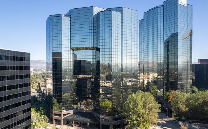Pictures of Office property located at 21550 Oxnard St, Los Angeles, CA 91367 for lease - image #1