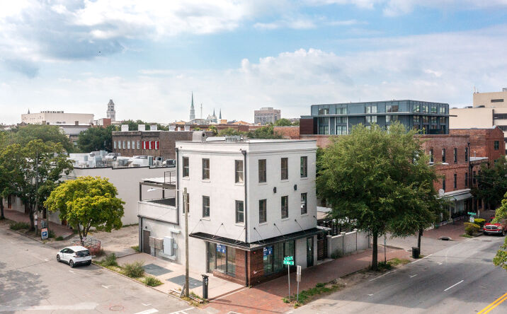 Pictures of Restaurant, Retail property located at 30 Martin Luther King Jr Blvd, Savannah, GA 31401 for lease - image #1