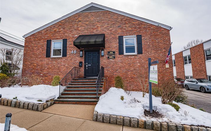 Pictures of Office property located at 48 Elm Street, Huntington, NY 11743 for lease - image #1