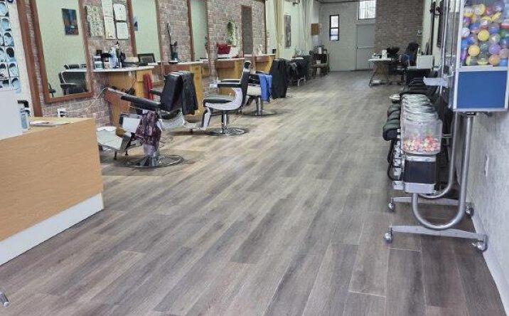Pictures of Retail property located at 4 Welwyn Road, North Hempstead, NY 11021 for lease - image #1
