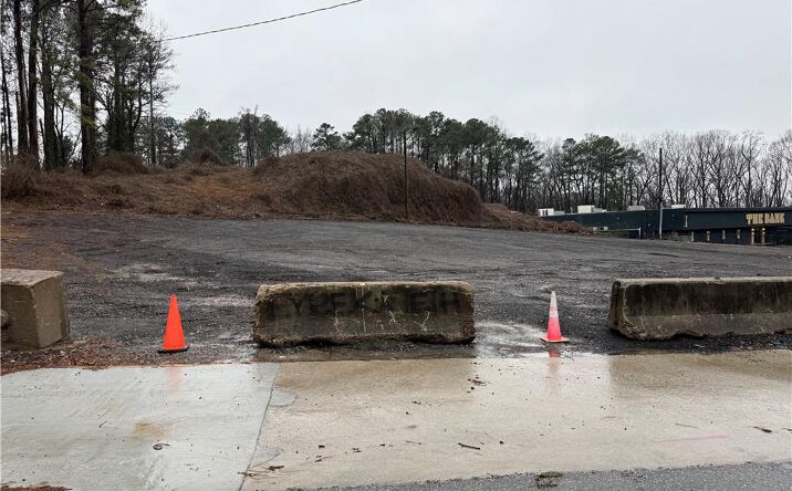 Pictures of Land property located at 3070 Donald Lee Hollowell Parkway NW, Atlanta, GA 30318 for lease - image #1