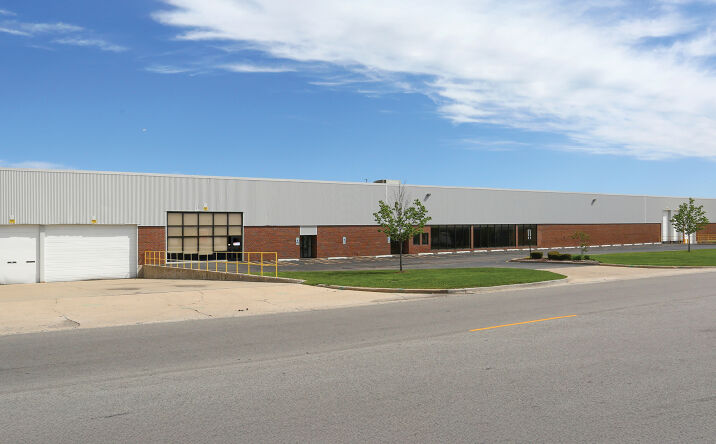 Pictures of Industrial property located at 1001 Foster Ave, Bensenville, IL 60106 for lease - image #1