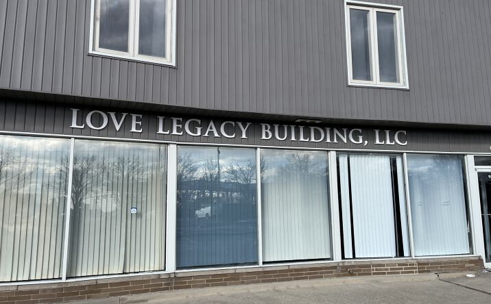 Pictures of Retail property located at 1642 Ralston Cir, Toledo, OH 43615 for lease - image #1