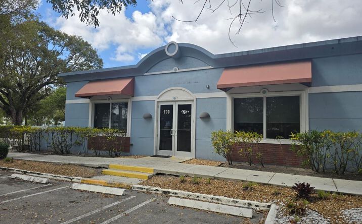 Pictures of Office property located at 201 SW 84th Avenue 209, Plantation, FL 33324 for lease - image #1