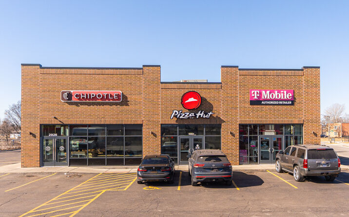Pictures of Retail, Restaurant property located at 2926 Mannheim Rd, Franklin Park, IL 60131 for lease - image #1