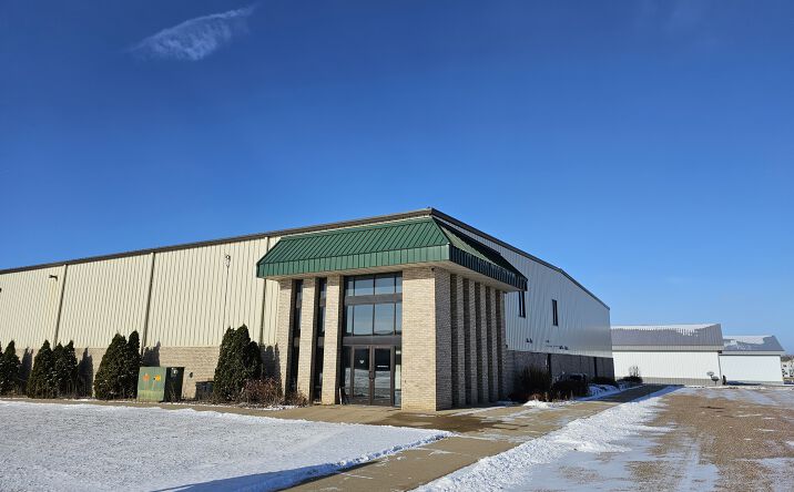 Pictures of Office property located at 1820 Redding Ave N, Windom, MN 56101 for lease - image #1
