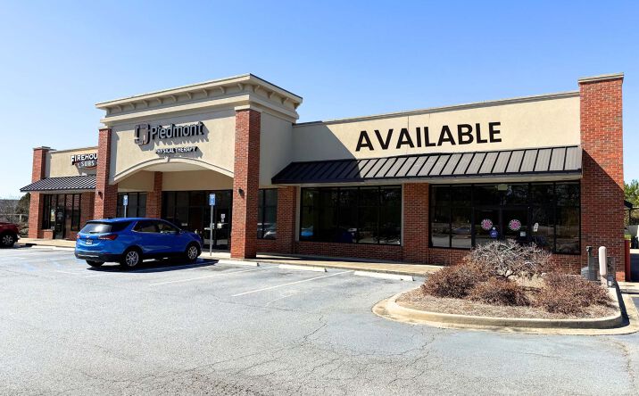 Pictures of Retail property located at 6563 Gateway Rd, Columbus, GA 31909 for lease - image #1
