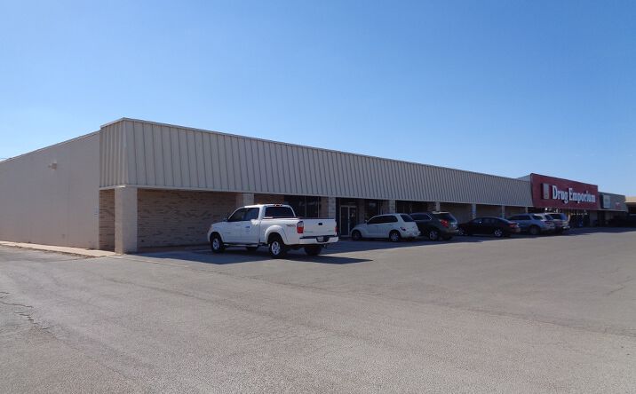 Pictures of Retail property located at 2554 Barrow St, Abilene, TX 79605 for lease - image #1