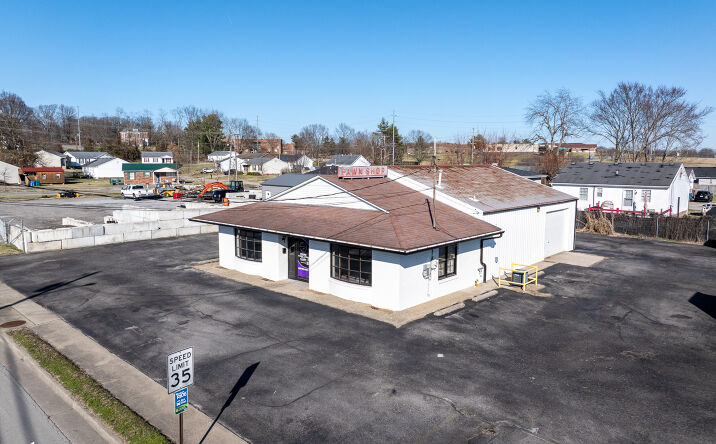 Pictures of Retail property located at 508 S 3rd St, Danville, KY 40422 for lease - image #1