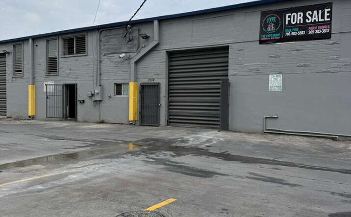 Pictures of Industrial property located at 3904 NW 32nd Ave, Miami, FL 33142 for lease - image #1