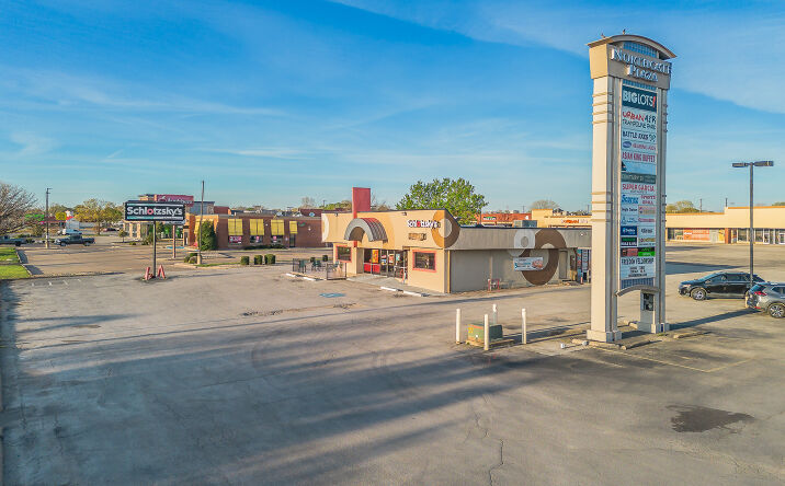 Pictures of Restaurant property located at 507 N Hwy 77, Waxahachie, TX 75165 for lease - image #1