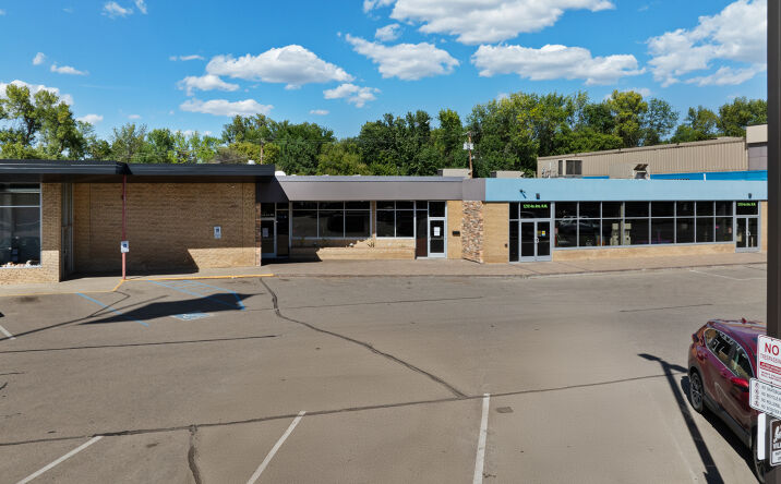 Pictures of Office, Restaurant, Retail property located at 1250 4th Ave NW, Minot, ND 58703 for lease - image #1