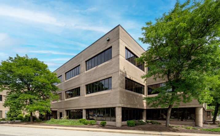 Pictures of Office property located at 2200 Liberty Ave, Pittsburgh, PA 15222 for lease - image #1