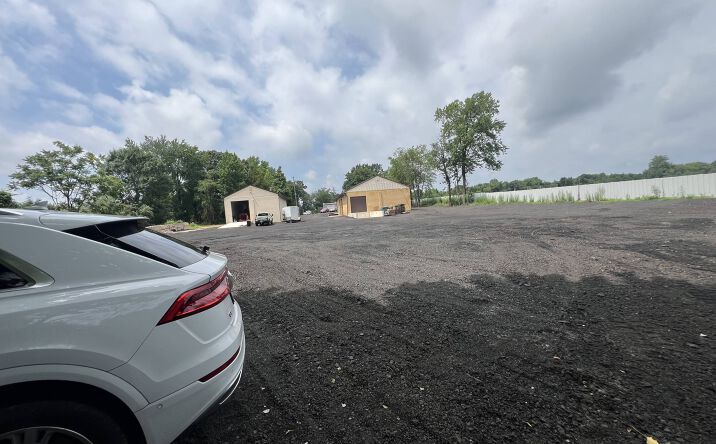 Pictures of Land property located at 142 Blackwood-Barnsboro Rd, Washington Township, NJ 08080 for lease - image #1