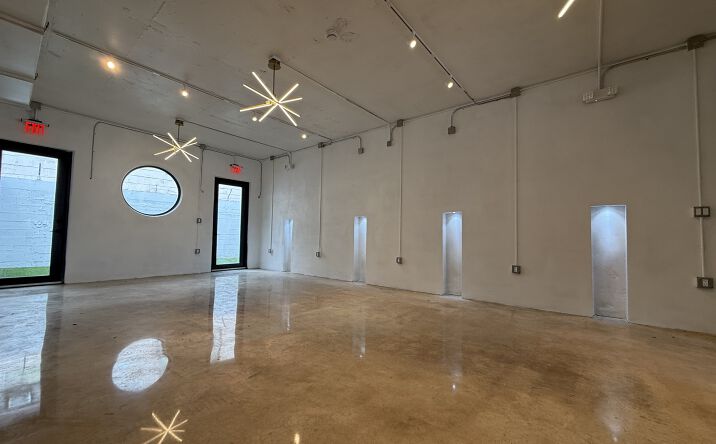 Pictures of Retail, Office property located at 561 NW 29th St, Miami, FL 33127 for lease - image #1