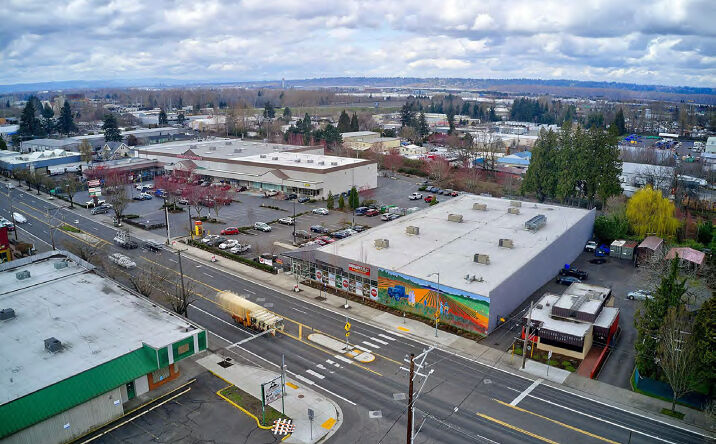 Pictures of Retail property located at 10721 NE Sandy Blvd, Portland, OR 97220 for lease - image #1