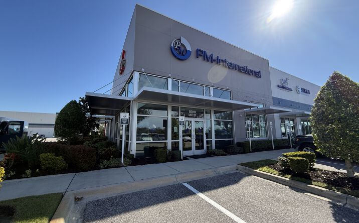 Pictures of Office property located at 8010 25th Ct E, Sarasota, FL 34243 for lease - image #1