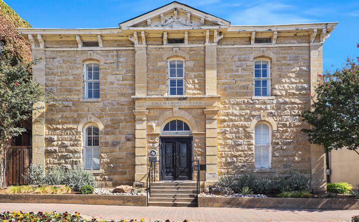 Pictures of Office property located at 115 South Kentucky St, McKinney, TX 75069 for lease - image #1
