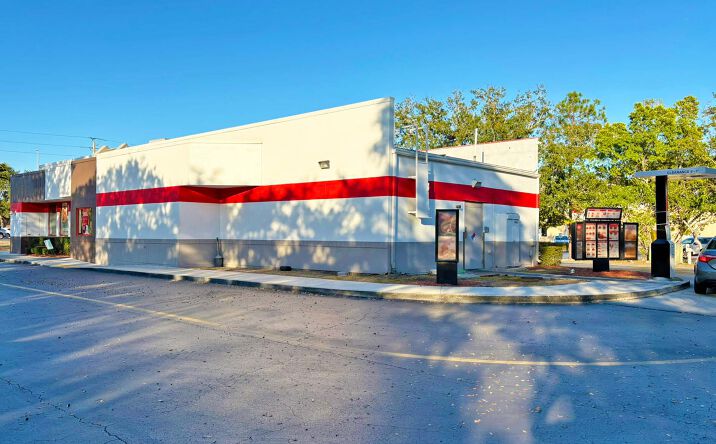 Pictures of Retail property located at 9290 Daniels Pkwy, Fort Myers, FL 33912 for lease - image #1