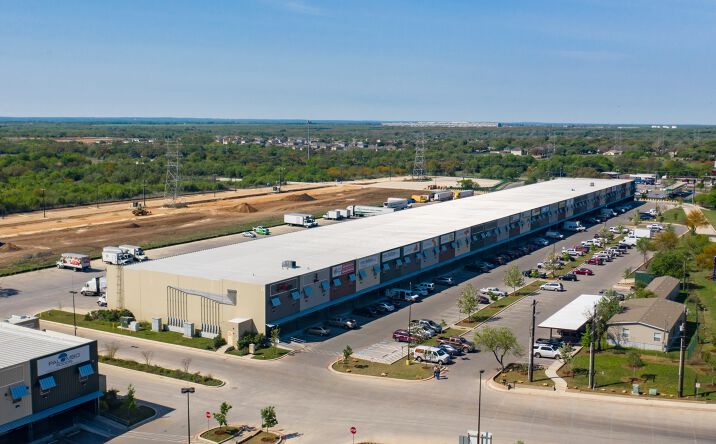 Pictures of Industrial property located at 9342 SE Loop 410 Bldg 10, San Antonio, TX 78223 for lease - image #1