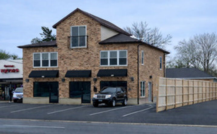 Pictures of Office property located at 917 E Oakton St, Des Plaines, IL 60018 for lease - image #1