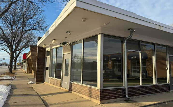 Pictures of Office, Retail property located at 1612 W Northwest Hwy, Arlington Heights, IL 60004 for lease - image #1