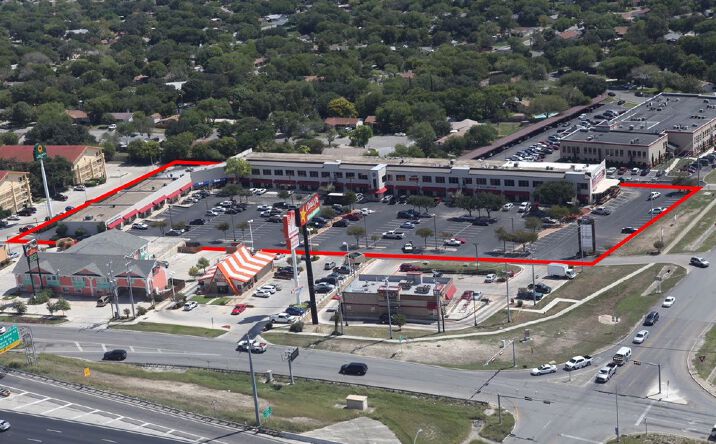 Pictures of Retail property located at 12702 Toepperwein Rd, Live Oak, TX 78233 for lease - image #1