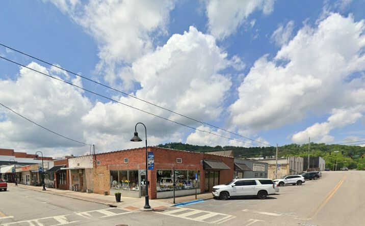 Pictures of Retail, Office property located at 101-103 4th Street North & 332 1st Avenue E, Oneonta, AL 35121 for lease - image #1