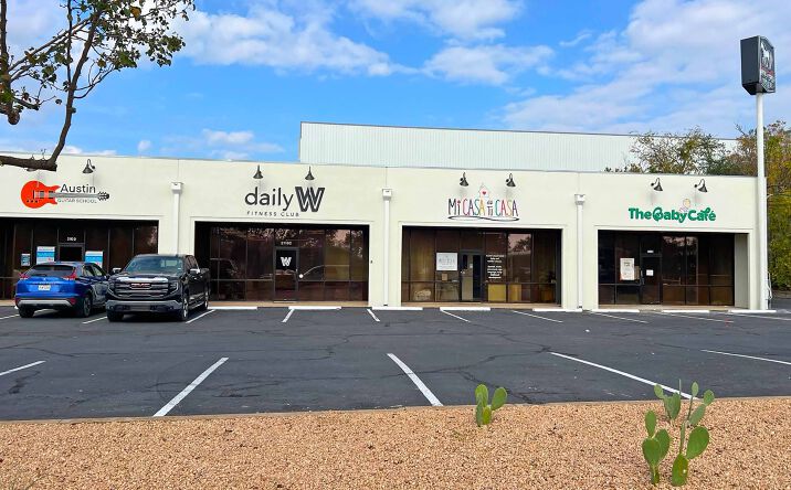Pictures of Retail property located at 2110 White Horse Trail, Austin, TX 78757 for lease - image #1