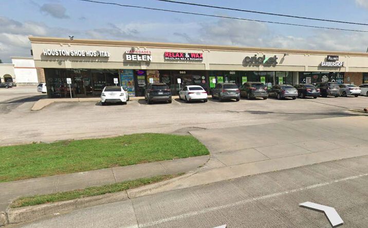 Pictures of Retail, Office property located at 985 E NASA Pkwy, Webster, TX 77058 for lease - image #1