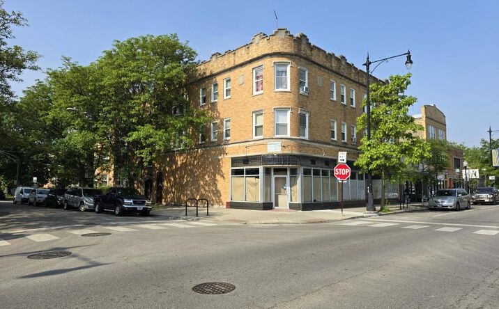 Pictures of Retail property located at 3305 W Bryn Mawr Avenue, Chicago, IL 60659 for lease - image #1