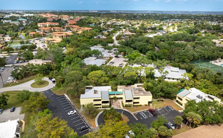 Pictures of Office property located at 6290 Corporate Ct, Fort Myers, FL 33919 for lease - image #1