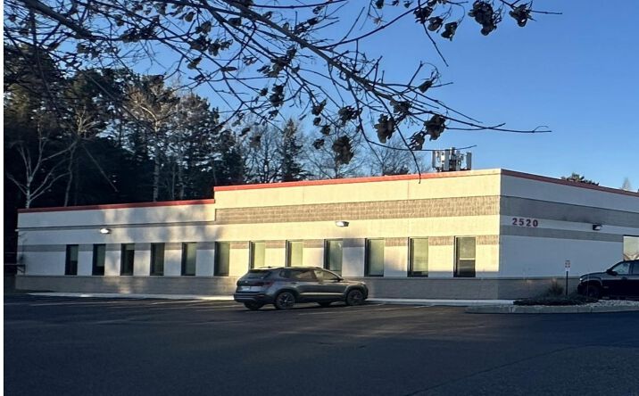 Pictures of Office, Retail property located at 2520 Maple Grove Rd, Duluth, MN 55811 for lease - image #1