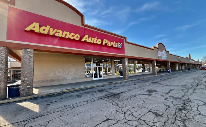 Pictures of Retail property located at 4930 Poplar Level Rd, Louisville, KY 40219 for lease - image #1