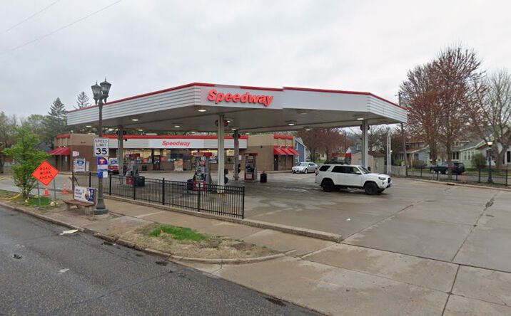 Pictures of Retail property located at 1445 7th St W, Saint Paul, MN 55102 for lease - image #1