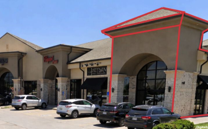 Pictures of Restaurant, Retail property located at 2146 Collective Ln, Wichita, KS 67206 for lease - image #1
