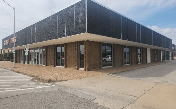 Pictures of Retail property located at 201 SW C Ave, Lawton, OK 73501 for lease - image #1