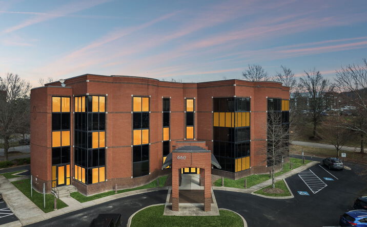 Pictures of Office property located at 660 Bakers Bridge Ave, Franklin, TN 37067 for lease - image #1