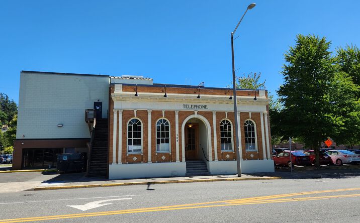 Pictures of Office property located at 508 S 2nd St, Mount Vernon, WA 98273 for lease - image #1