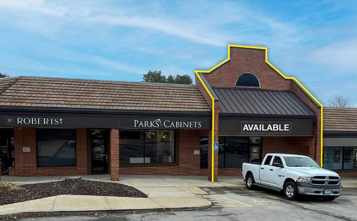 Pictures of Retail property located at 12122 State Line Rd, Leawood, KS 66209 for lease - image #1